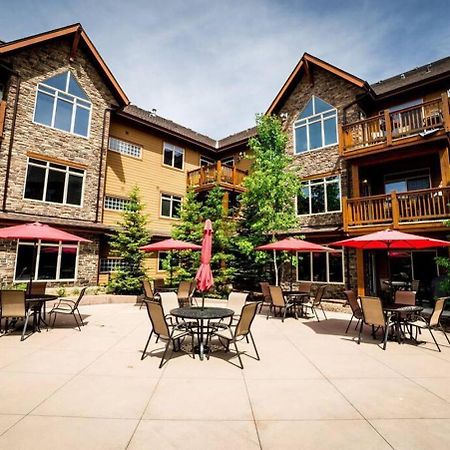 Spacious Penthouse Suite-King Beds-Pool & Hot Tub Canmore Exteriör bild