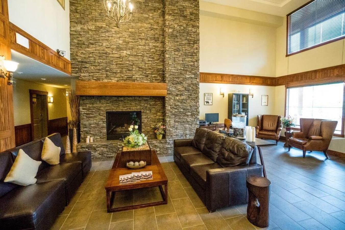 Spacious Penthouse Suite-King Beds-Pool & Hot Tub Canmore Exteriör bild